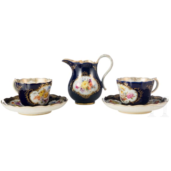 Zwei Tassen mit Untertassen und K&auml;nnchen, Meissen, vor 1924