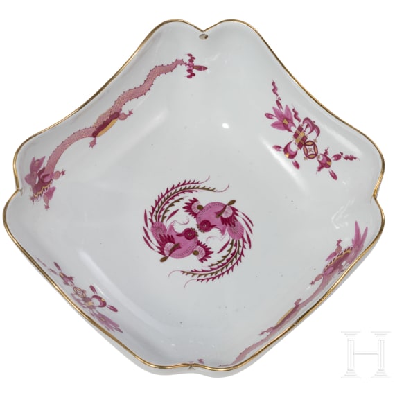64-Serviceteile "lila Drache" und 1 Vase "roter Drache", Meissen, gr&ouml;&szlig;tenteils bis 1934 und sp&auml;ter