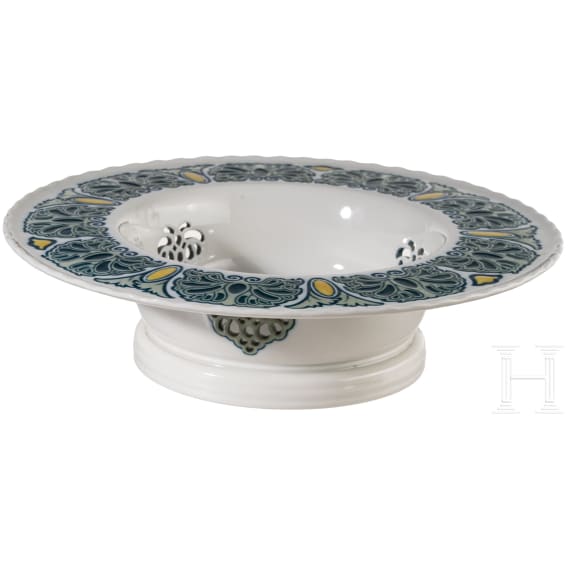 Seltene Schale mit Jugendstil-Dekor, Theodor Schmuz-Baudiss, um 1908 (Entwurf), KPM, 1914-18 (Ausf&uuml;hrung)