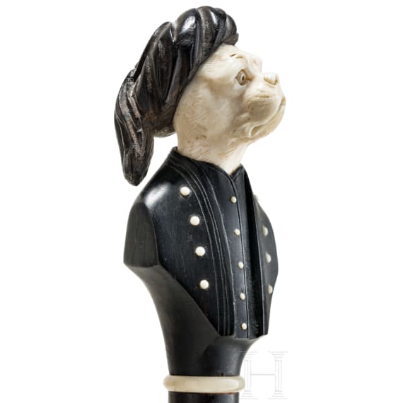 Spaziertstock mit fig&uuml;rlichem Knauf aus Bein, um 1900