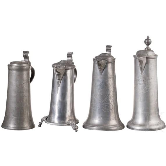 Acht gro&szlig;e Stitzen aus Zinn, s&uuml;ddeutsch, um 1780 - 1840