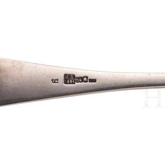 A pair of silver salad servers with stoneware handle, Russia, St. Petersburg, 1885