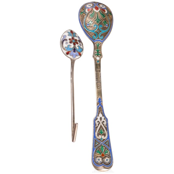 Zwei Cloisonn&eacute;-Email-L&ouml;ffel, Russland, Moskau, 1886 - 1912
