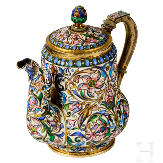 Bedeutendes siebenteiliges Cloisonn&eacute;-Email-Teeservice, Russland, Moskau, Pawel Owtschinnikow, 1896-1908