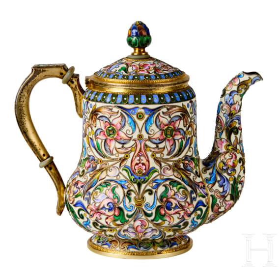 Bedeutendes siebenteiliges Cloisonn&eacute;-Email-Teeservice, Russland, Moskau, Pawel Owtschinnikow, 1896-1908