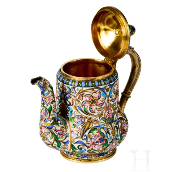 Bedeutendes siebenteiliges Cloisonn&eacute;-Email-Teeservice, Russland, Moskau, Pawel Owtschinnikow, 1896-1908