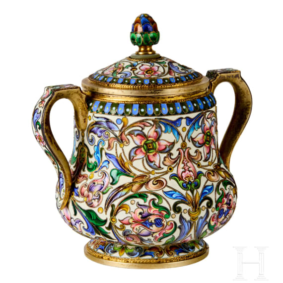 Bedeutendes siebenteiliges Cloisonn&eacute;-Email-Teeservice, Russland, Moskau, Pawel Owtschinnikow, 1896-1908