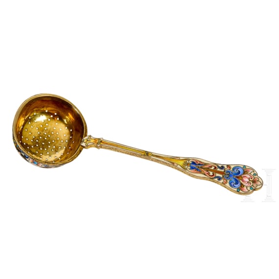 Bedeutendes siebenteiliges Cloisonn&eacute;-Email-Teeservice, Russland, Moskau, Pawel Owtschinnikow, 1896-1908