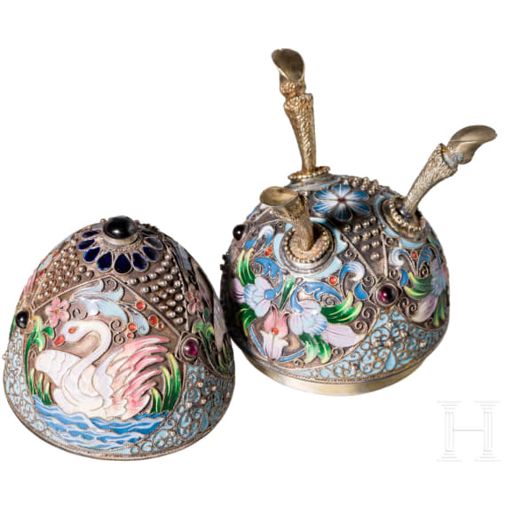 Cloisonn&eacute;-Email-Ei mit Schw&auml;nen, Russland, 2. H&auml;lfte des 20. Jhdts.
