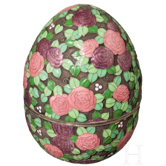 Gro&szlig;es Cloisonn&eacute;-Email-Ei mit Rosen und St&auml;nder, Russland, 2. H&auml;lfte des 20. Jhdts.