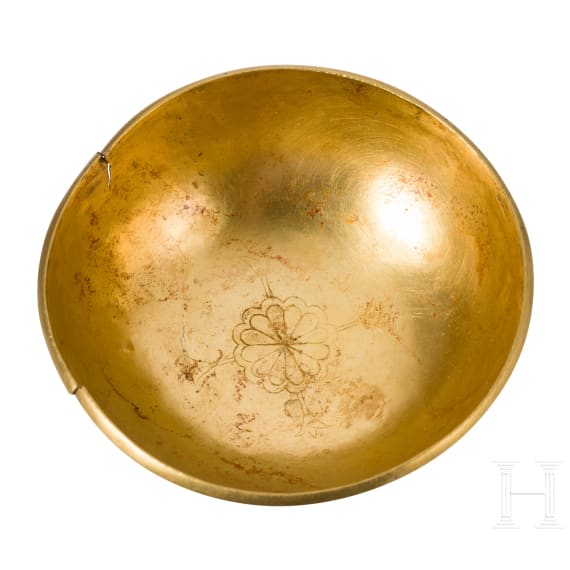 Verzierte altorientalische Goldschale mit Elementen neubabylonischer und neuassyrischer Kunst, Kultgef&auml;&szlig; eines K&ouml;nigshofes, 1. H&auml;lfte 6. Jhdt. v. Chr.