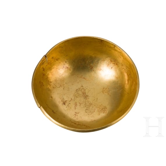 Verzierte altorientalische Goldschale mit Elementen neubabylonischer und neuassyrischer Kunst, Kultgef&auml;&szlig; eines K&ouml;nigshofes, 1. H&auml;lfte 6. Jhdt. v. Chr.