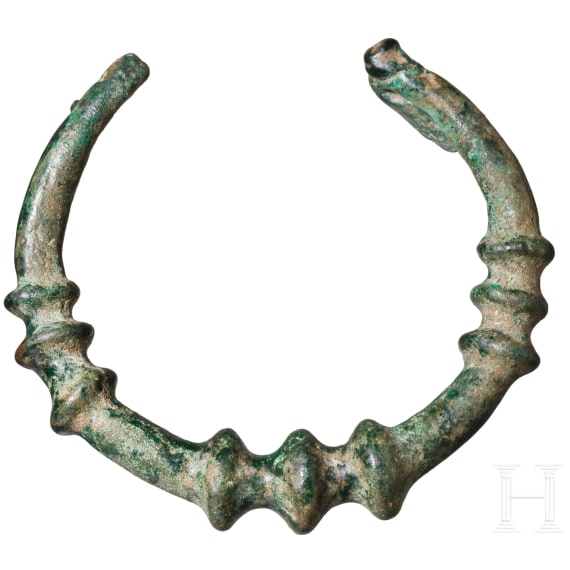 Bronzener Halsreif mit Tierdarstellungen, &ouml;stliches Vorderasien, 10. - 8. Jhdt. v. Chr.