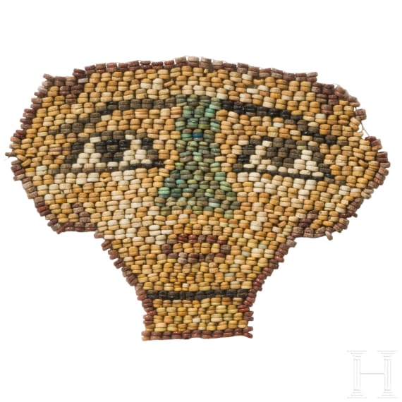 Mumienmaske aus Fayenceperlen, Sp&auml;tzeit bis Hellenismus, Mitte 1. Jtsd. v. Chr. - 1. Jhdt. v. Chr.