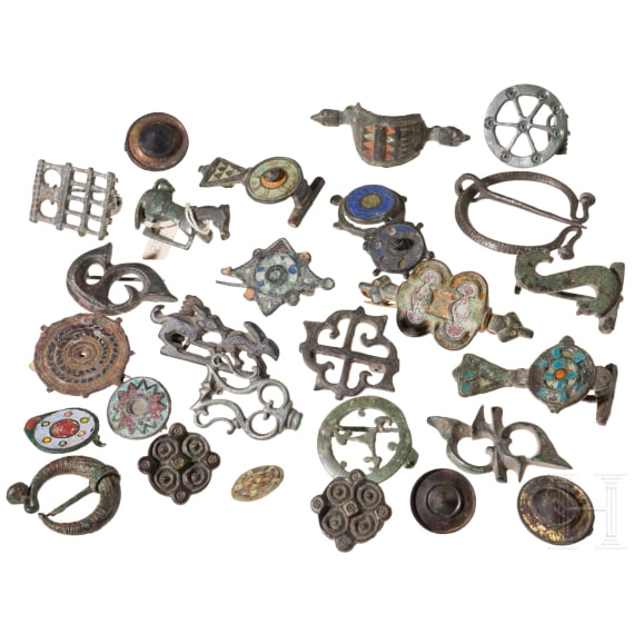 28 r&ouml;mische Fibeln aus Bronze, 1. - 3. Jhdt. n. Chr.
