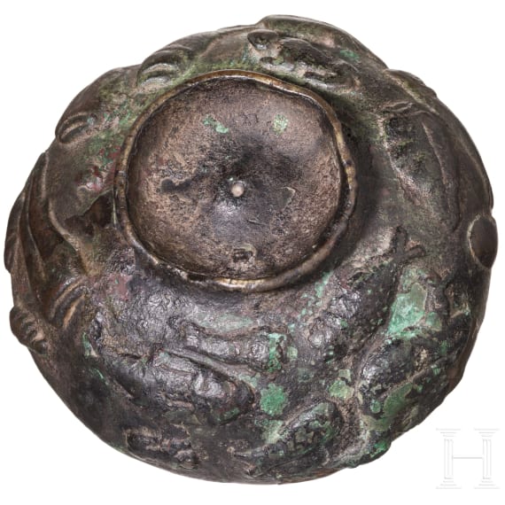 Bronzeschale mit Wassertierfries auf der Au&szlig;enwandung, fr&uuml;hbyzantinisch, 6. - 7. Jhdt.
