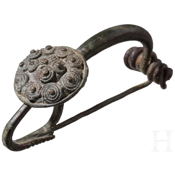 Early La T&egrave;ne period bronze brooch, 4th century B.C.