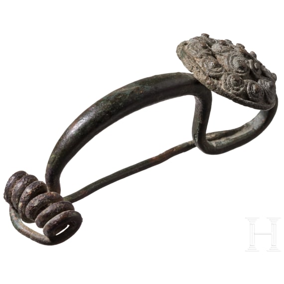 Early La T&egrave;ne period bronze brooch, 4th century B.C.