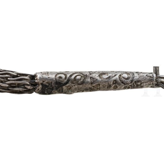 Ornate Thor&rsquo;s hammer on a solid silver foxtail chain, Viking, 10th century.
