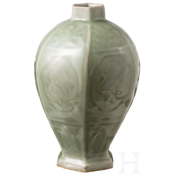 A Chinese hexagonal faceted celadon Meiping vase, probably Ming Dystany