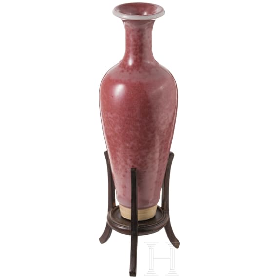 Kleine glasierte Vase mit Kangxi-Marke und wohl aus dieser Zeit (um 1700)