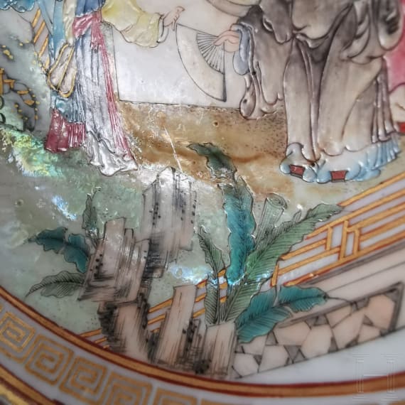 Famille-Rose Tasse mit Untertasse, China, wohl Yongzheng/Qianlong Periode (18. Jhdt).