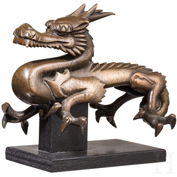 A Small Japanese bronze statuette of a Dragon, Edo period