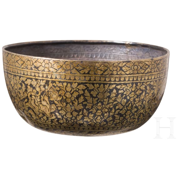 Silver bowl with all-over floral and figurative decoration on the exterior, niello and gilding, Thailand, 19th century.