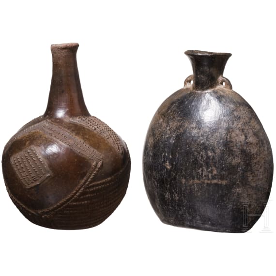 Zwei pr&auml;kolumbische Ton-Flaschen, Peru, wohl Chimu-Kultur, 11. - 15. Jhdt.