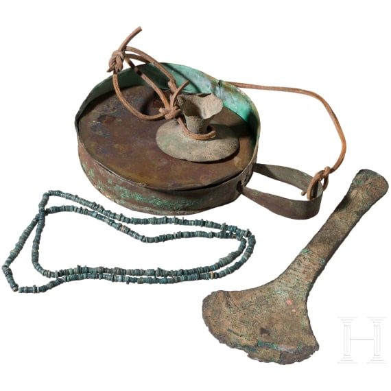 Pr&auml;kolumbisches Konvolut: Tumimesser, Kette und Trommel, ca. 1000 - 1500 n. Chr.