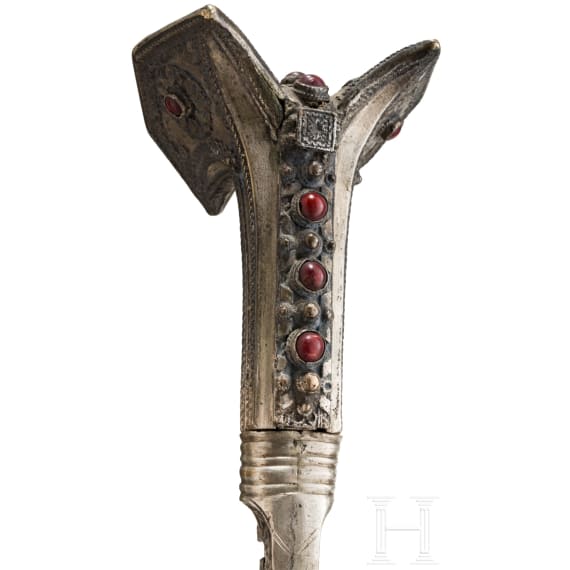 Cretan yatagan with coral inlay, first half of the 19th century