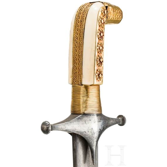 A Saudi Arabian gold- and silver-mounted shamshir, 19th century