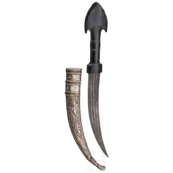 An Iraqi silver mounted jambiya, circa 1900