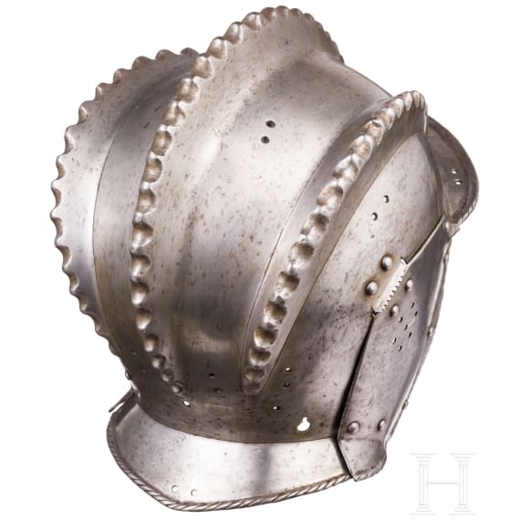 Sturmhaube mit drei K&auml;mmen, s&uuml;ddeutsch, wohl Augsburg, um 1530/40