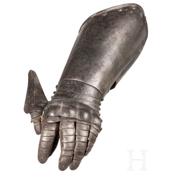 A cuirassier's left armoured gauntlet, ca. 1600