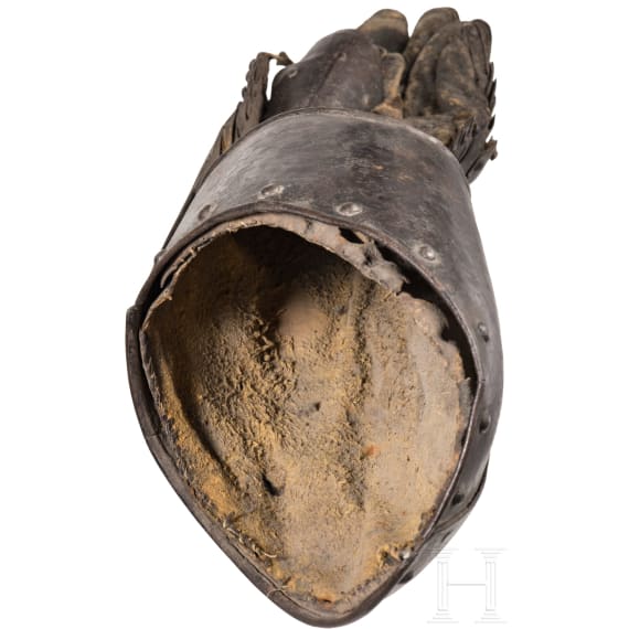 A cuirassier's left armoured gauntlet, ca. 1600