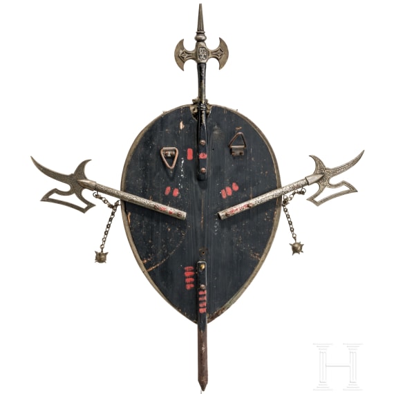 Dekorativer Troph&auml;enschild, Eisenguss, zweite H&auml;lfte 19. Jhdt.