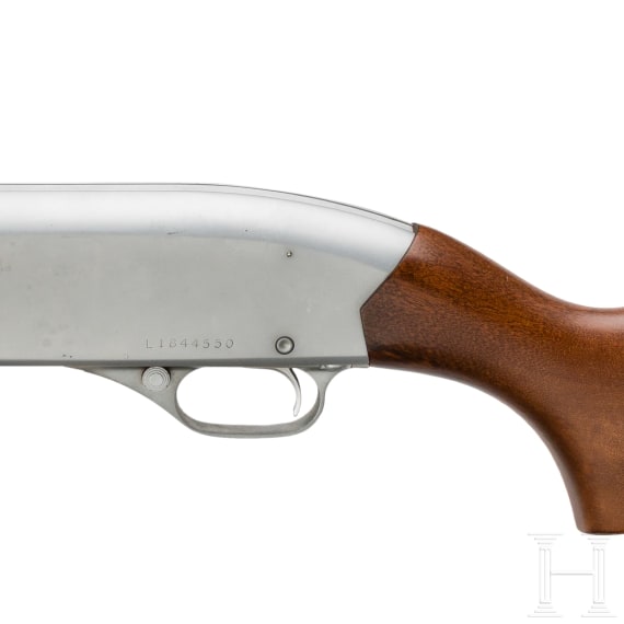 A pump gun Winchester Stainless Police