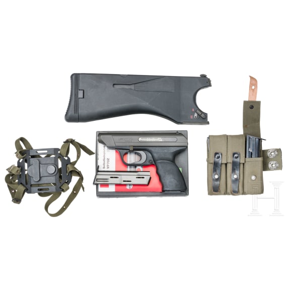 Heckler & Koch Mod. VP 70 Z, 1. Ausf&uuml;hrung, mit Anschlagschaft und Beriemung, dazu Magazintasche