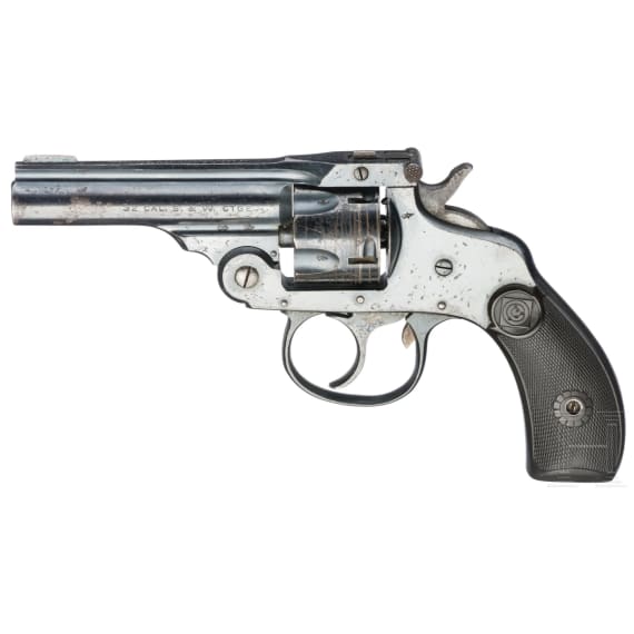 A Harrington & Richardson .32 Auto-Ejecting Model