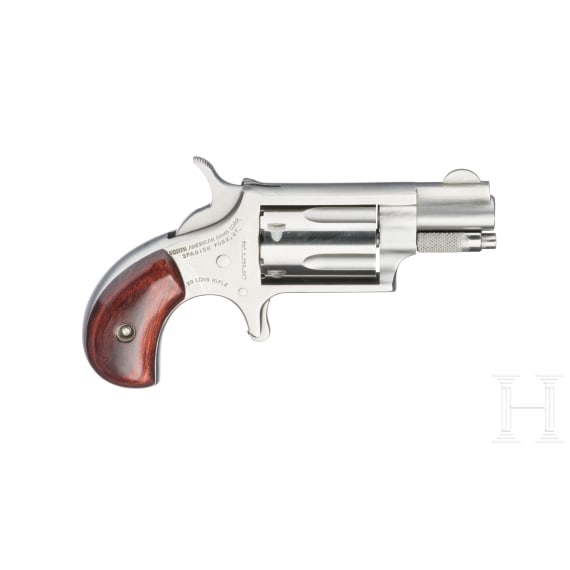 Set of three North American Arms mini-revolvers, in case