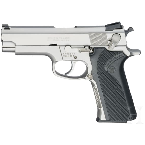 A Smith & Wesson Mod. 4006