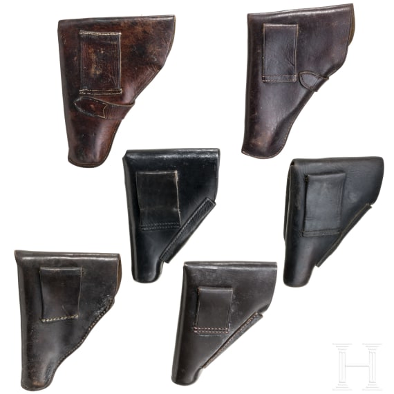 Sechs Pistolentaschen