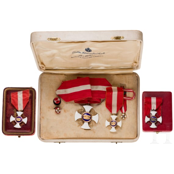 Order of the Crown of Italy &ndash; a neck decoration and three knight&rsquo;s crosses