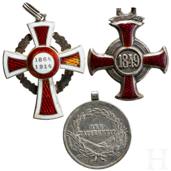 Around 50 decorations/medals
