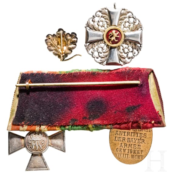 A three-piece Baden medal bar