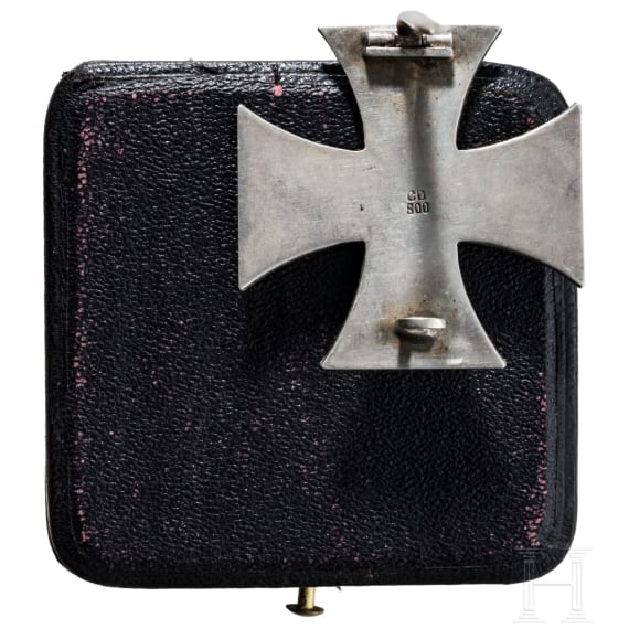 A cased Iron Cross 1914 1st class made by Dillenius in Pforzheim