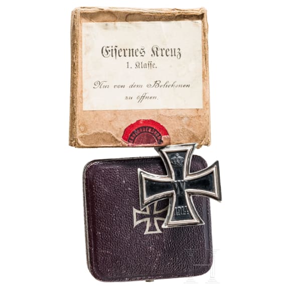 A cased Iron Cross 1914 1st class with card box, made by K.A.G.