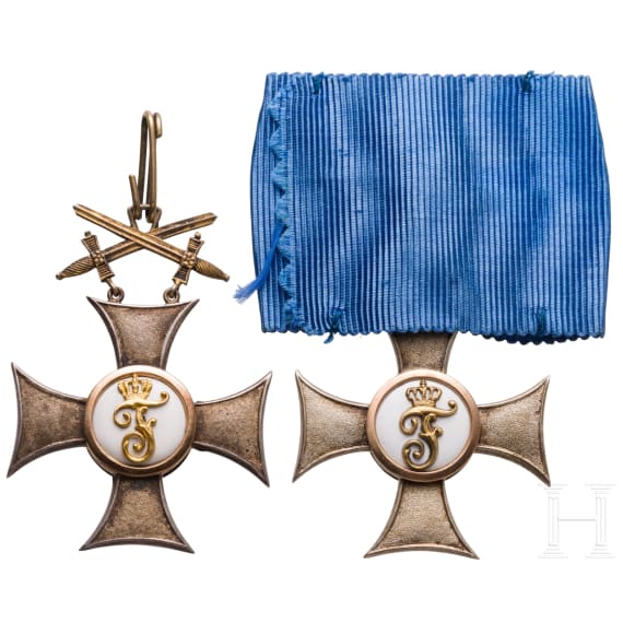 Zwei Ritterkreuze 2. Klasse des Friedrichsordens