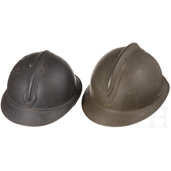 Zwei Adrian- Helme, 1. Weltkrieg und sp&auml;ter